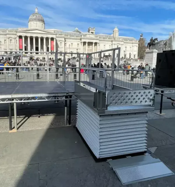 a portable platform lift at an event